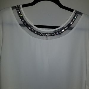 Apt 9 blouse 2x with lace and diamond collar